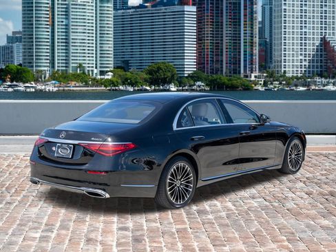 Used 2022 Mercedes-Benz S 500 4MATIC image 5