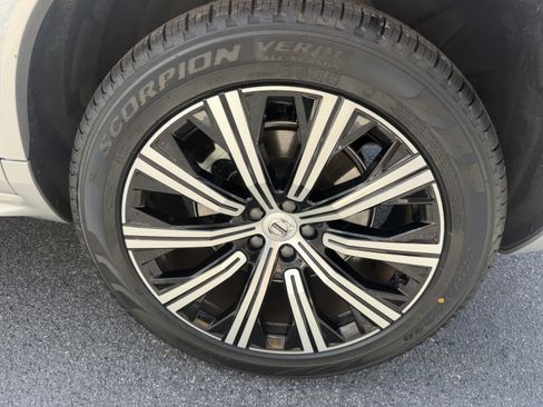 Certified 2023 Volvo XC90 B6 Plus w/ Protection Package AWD/4WD image 30