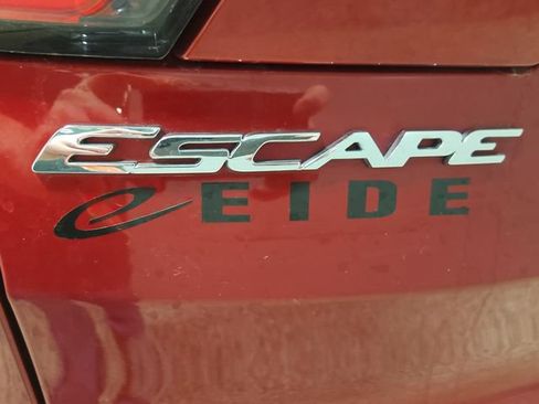 Certified 2017 Ford Escape SE w/ Equipment Group 201A AWD/4WD image 35