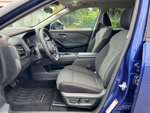 Used 2023 Nissan Rogue SV FWD image 14
