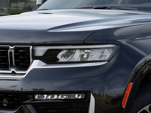 New 2026 Jeep Grand Cherokee Summit image 36