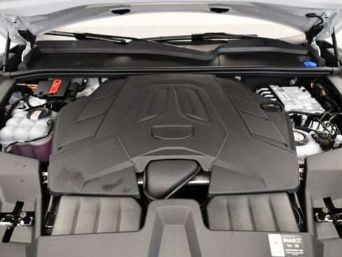 Certified 2026 Porsche Cayenne E-Hybrid AWD/4WD image 13