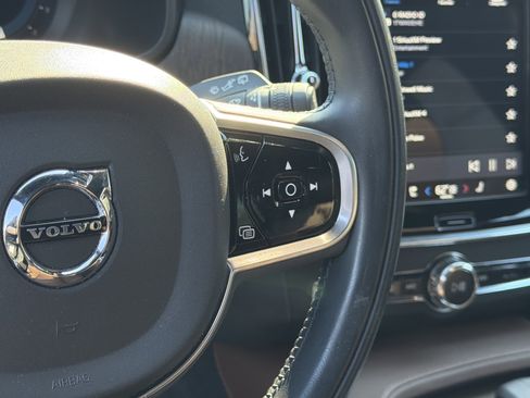 Certified 2022 Volvo V90 B6 Cross Country image 54