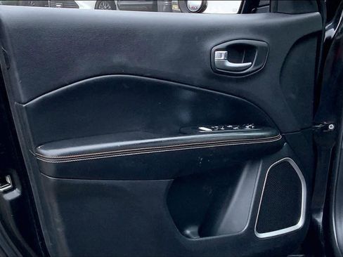 Used 2017 Jeep Compass Sport image 20