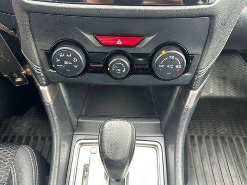 Used 2019 Subaru Forester Premium w/ All-Weather Package AWD/4WD image 17