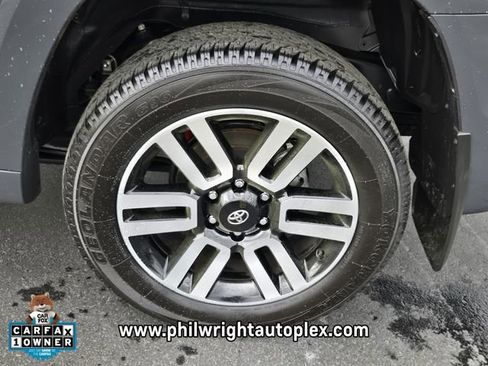 Used 2024 Toyota 4Runner Limited image 15
