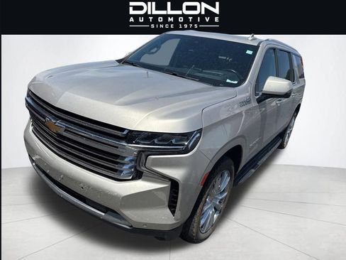 Used 2024 Chevrolet Suburban High Country w/ Advanced Technology Package AWD/4WD image 1