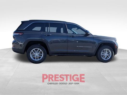 New 2025 Jeep Grand Cherokee image 4