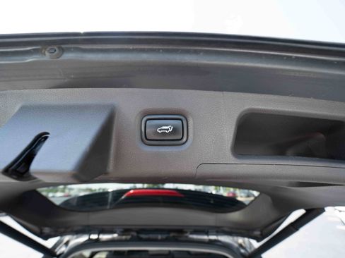 Used 2020 Hyundai Santa Fe Limited AWD/4WD image 29