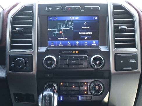 Used 2018 Ford F150 Platinum w/ Equipment Group 701A Luxury AWD/4WD image 13