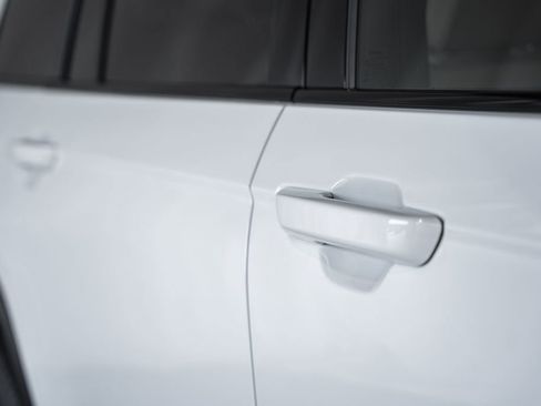 New 2025 Jeep Grand Cherokee L Limited w/ Luxury Tech Group II image 17