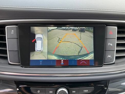 Used 2018 Buick Enclave Premium FWD image 14