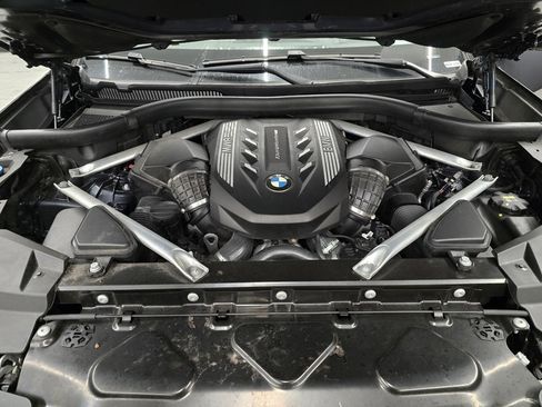 Used 2021 BMW X5 M50i w/ Premium Package image 13