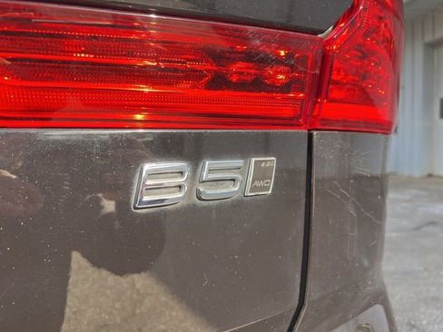 Certified 2025 Volvo XC60 B5 Plus AWD/4WD image 15