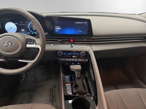 Certified 2023 Hyundai Elantra SEL w/ Convenience Package FWD image 11