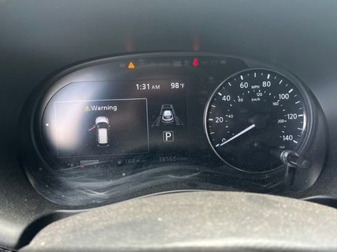 Used 2021 Nissan Kicks SV FWD image 11