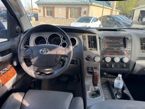 Used 2010 Toyota Tundra Limited image 12