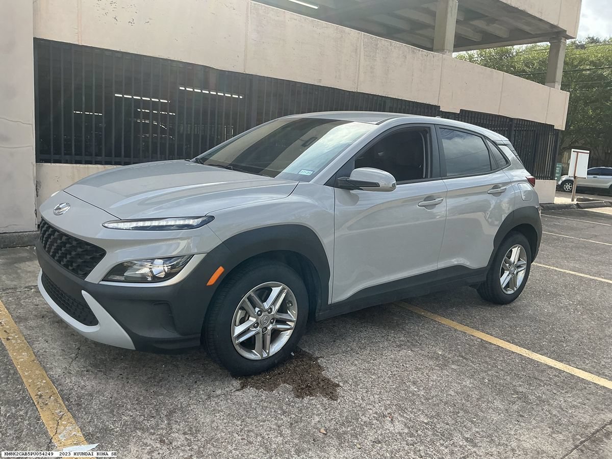 Used 2023 Hyundai Kona SE w/ Cargo Package AWD/4WD image 4