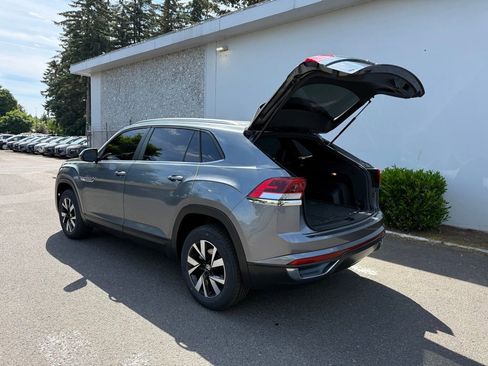 Used 2023 Volkswagen Atlas Cross Sport SE AWD/4WD image 12