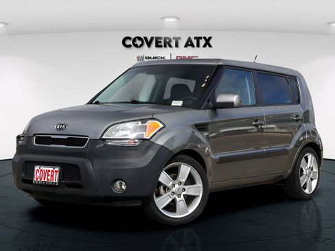 Used 2011 Kia Soul ! image 1
