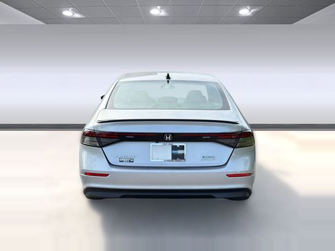 Used 2024 Honda Accord Sport image 10