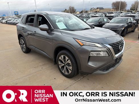 Used 2023 Nissan Rogue SV image 7