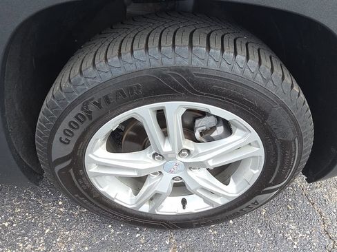 Used 2023 GMC Terrain SLE FWD image 10