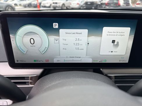 Used 2025 Genesis GV60 RWD image 34