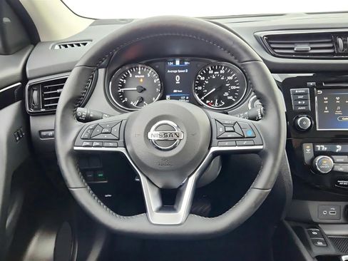Used 2022 Nissan Rogue Sport SL w/ Premium Package FWD image 37