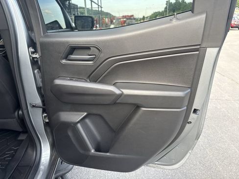 Used 2025 Chevrolet Colorado Trail Boss AWD/4WD image 22