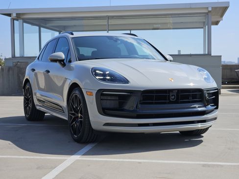 Certified 2024 Porsche Macan GTS image 10