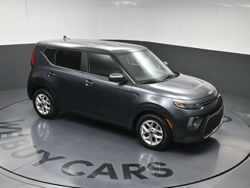 Used 2022 Kia Soul LX w/ Technology Package FWD image 32