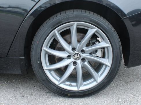 Used 2024 Alfa Romeo Giulia Ti AWD/4WD image 37