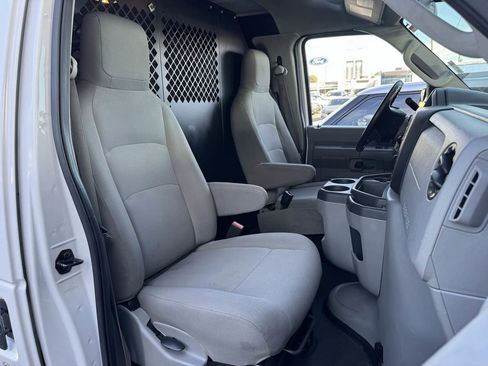 Used 2014 Ford E-150 and Econoline 150 w/ Power Group image 9