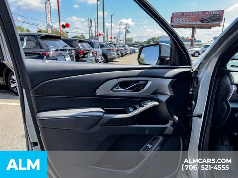 Used 2023 Chevrolet Traverse LT FWD image 10