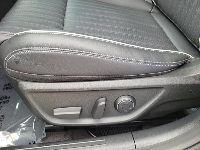 Certified 2026 Genesis G70 2.5T Prestige RWD image 14