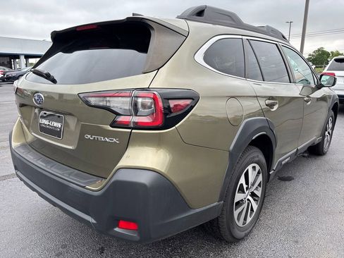 Used 2023 Subaru Outback Premium image 7
