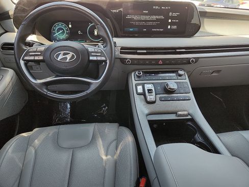 Used 2023 Hyundai Palisade SEL w/ Premium Package FWD image 12