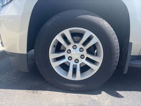 Used 2016 Chevrolet Suburban LT AWD/4WD image 16