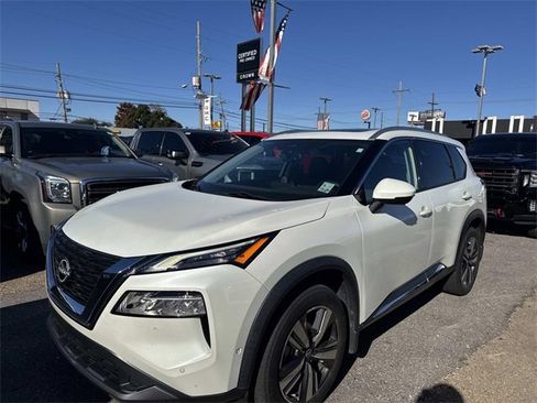 Used 2023 Nissan Rogue SL w/ SL Premium Package image 1