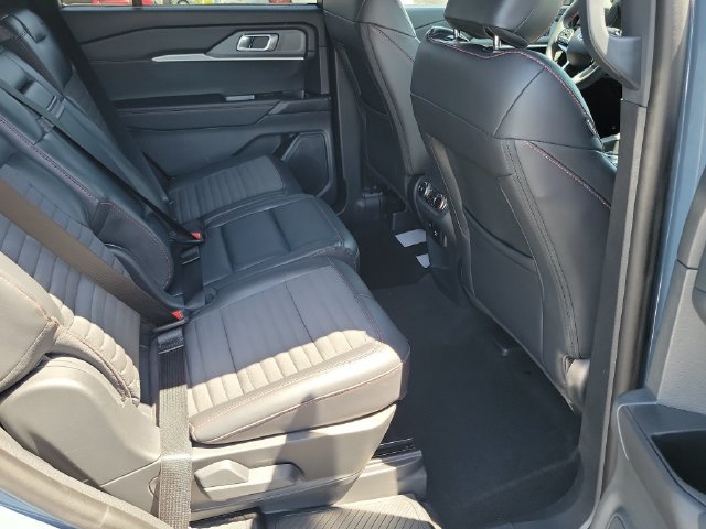 Used 2026 Ford Explorer ST-Line w/ Premium Package RWD image 18