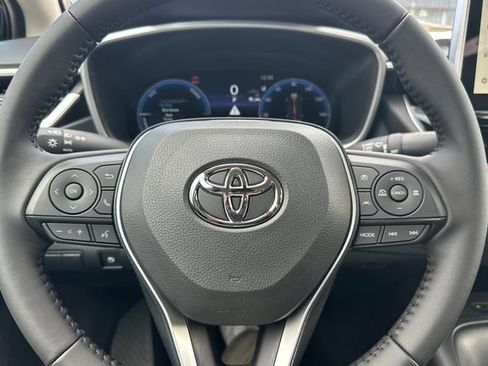 Used 2026 Toyota Corolla XLE FWD image 19