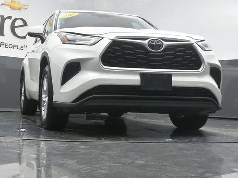 Used 2020 Toyota Highlander L image 3