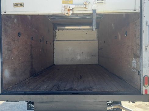 Used 2018 Chevrolet Express 3500 Extended w/ Driver Convenience Package RWD image 13