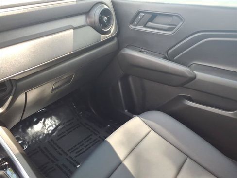 Used 2024 Chevrolet Colorado Trail Boss w/ Advanced Trailering Package AWD/4WD image 22