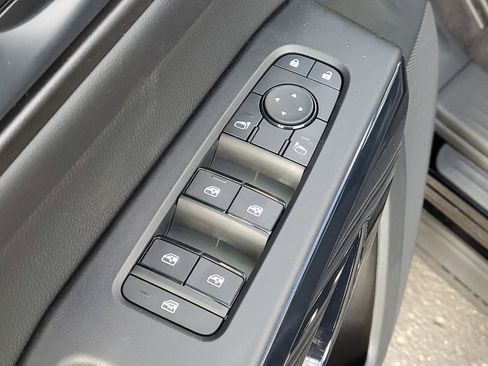New 2026 Nissan Pathfinder SV w/ SV Premium Package AWD/4WD image 22