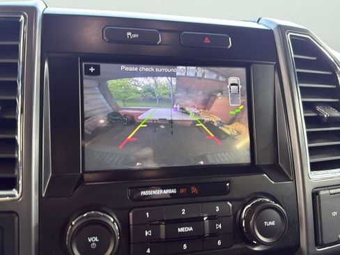 Used 2017 Ford F150 XLT w/ Equipment Group 302A Luxury image 17