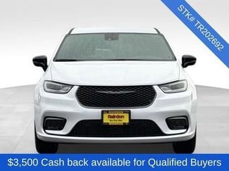 New 2026 Chrysler Pacifica Select video 2