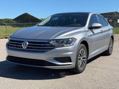 Used 2020 Volkswagen Jetta SE w/ SE Cold Weather Package