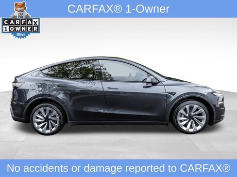 Used 2026 Tesla Model Y AWD image 3